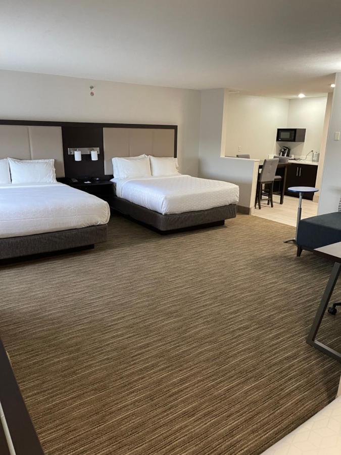 Holiday Inn Express Hotel & Suites Las Vegas By Ihg Exterior photo