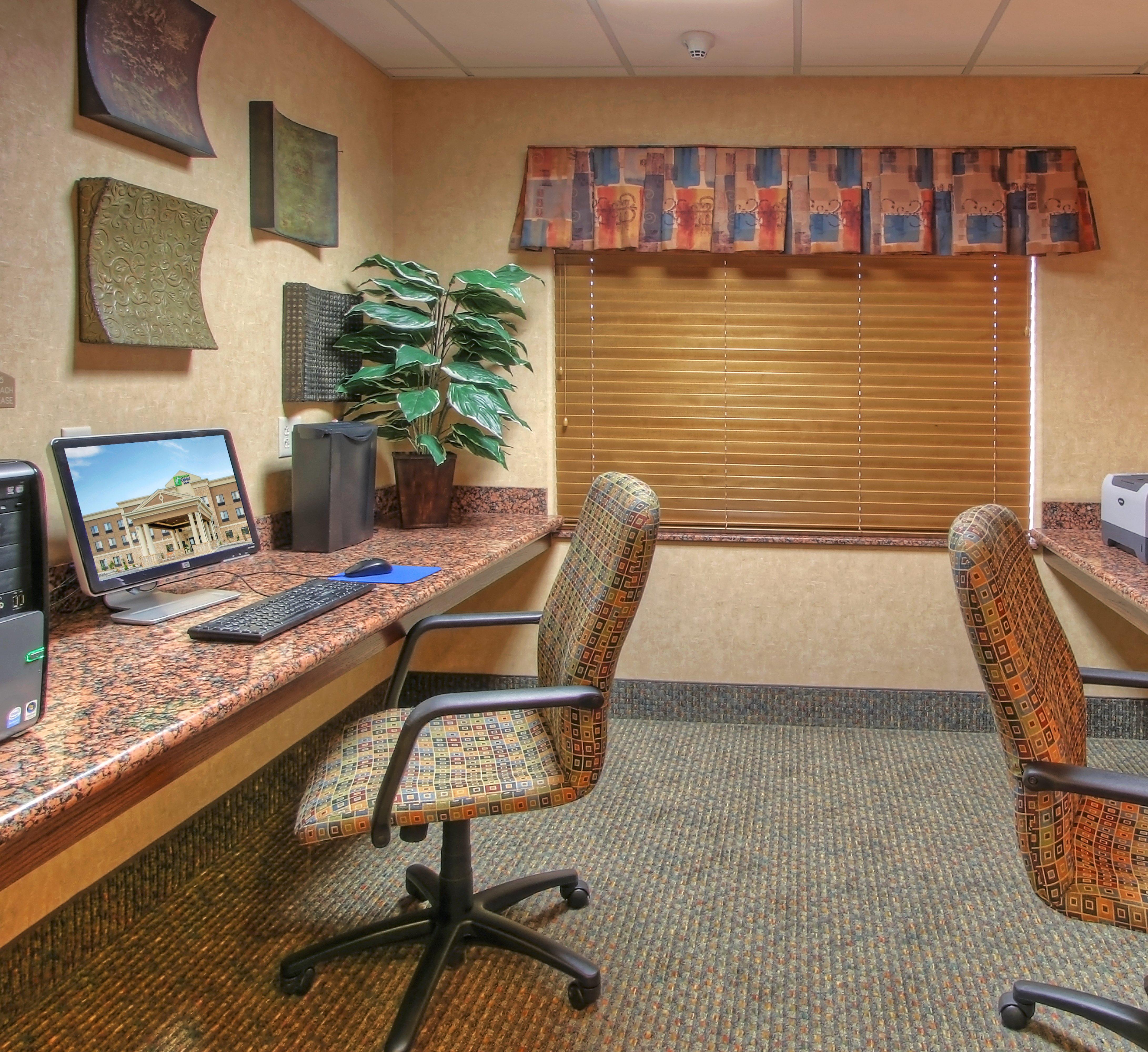 Holiday Inn Express Hotel & Suites Las Vegas By Ihg Exterior photo