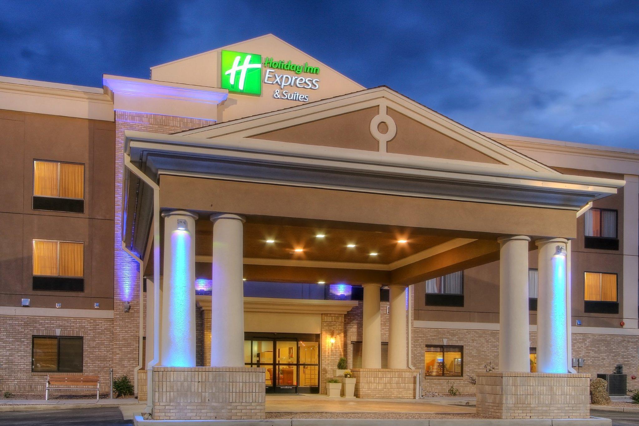Holiday Inn Express Hotel & Suites Las Vegas By Ihg Exterior photo