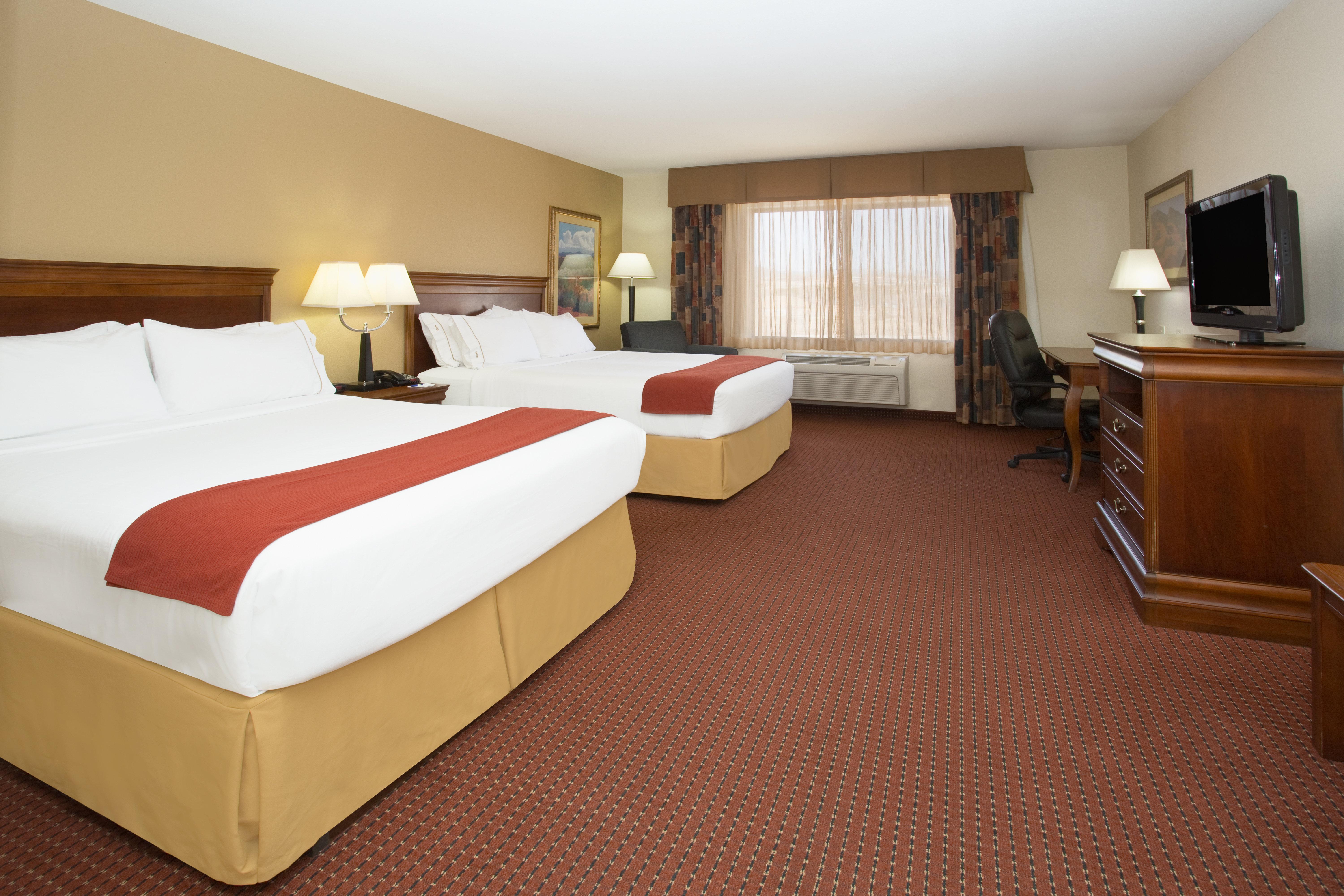 Holiday Inn Express Hotel & Suites Las Vegas By Ihg Exterior photo